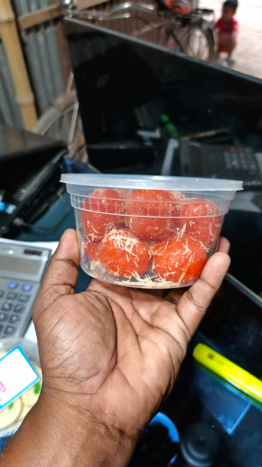 লাল মিষ্টি